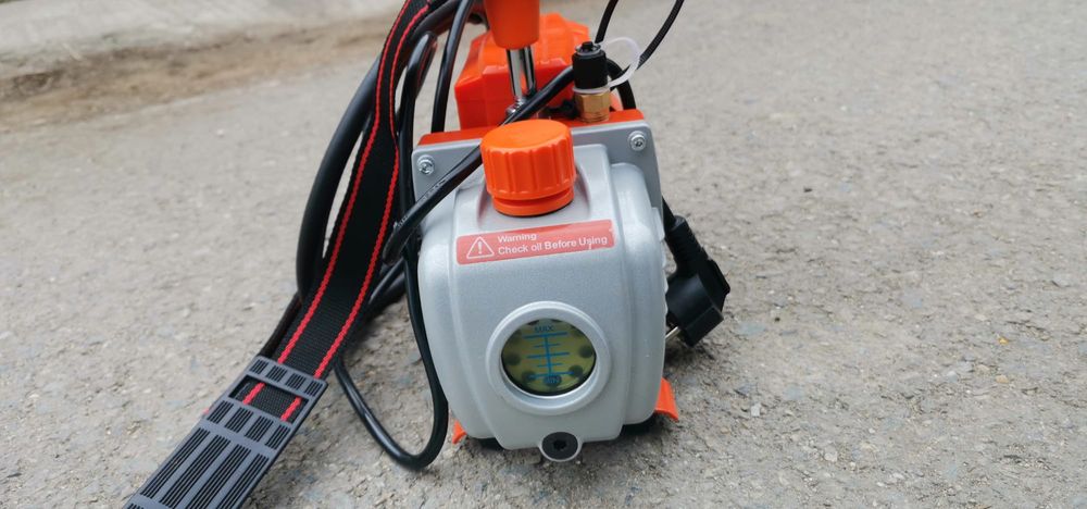 Spre vanzare pompa de vid pentru  instalatiile de climatizare