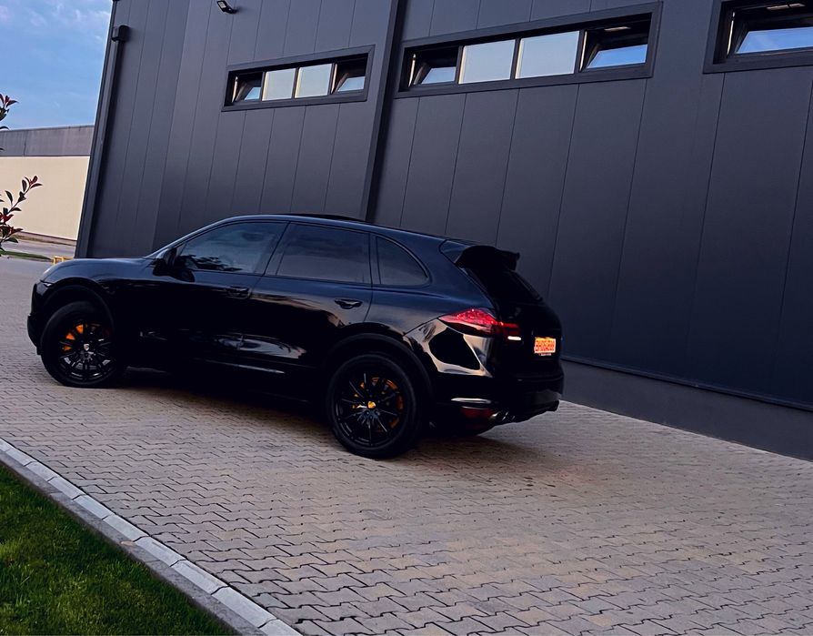 Vând Porsche Cayenne 2011 3.0d