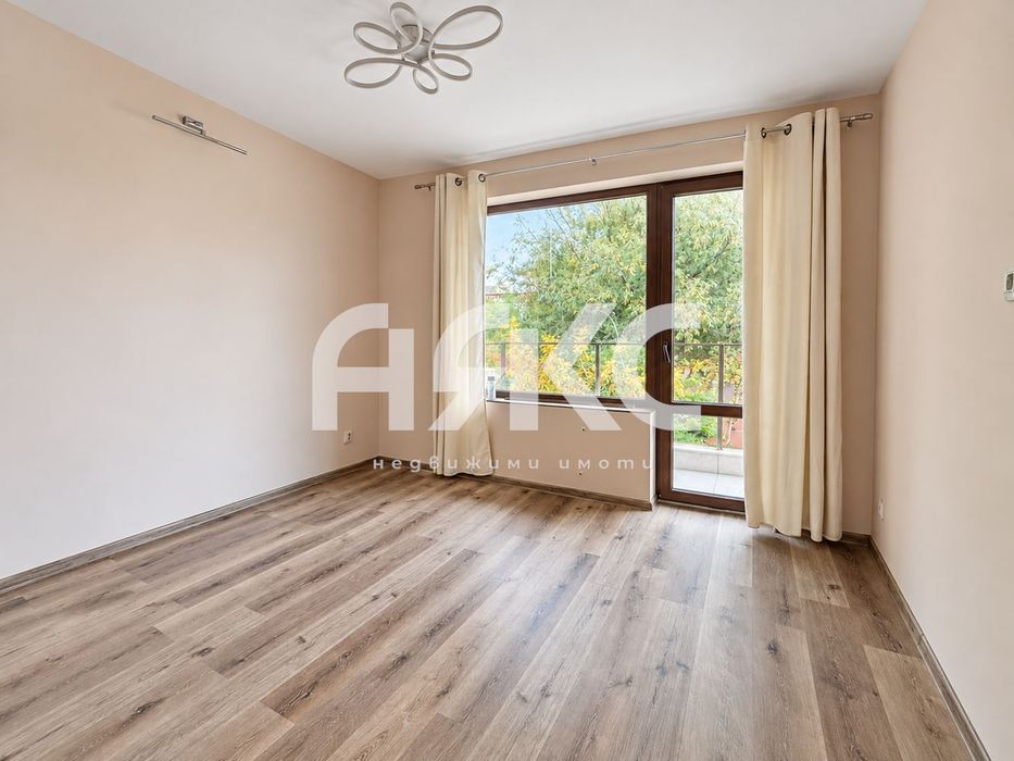Продава се Тристаен апартамент в София, Горна баня - 95 кв.м за 3358 €/кв.м - Снимка #2