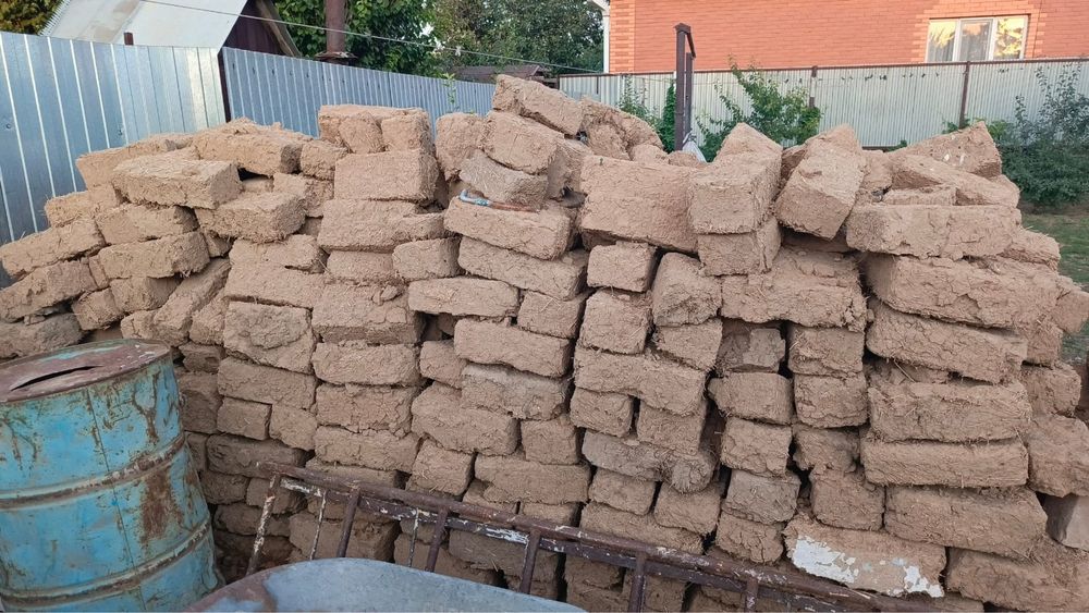 Отдам даром саман