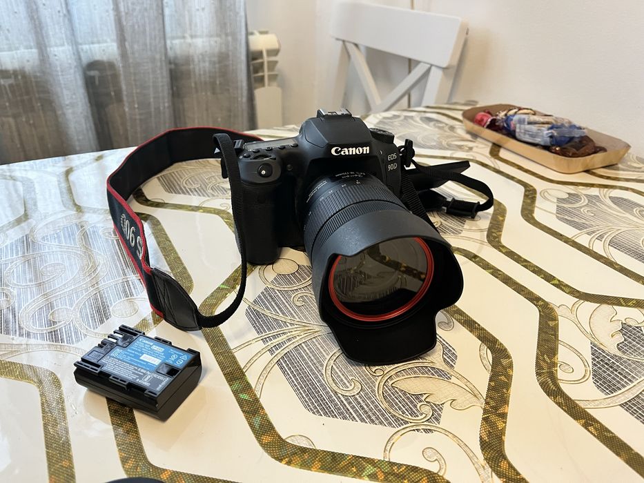 Vand Canon Eos 90D 4K nou!