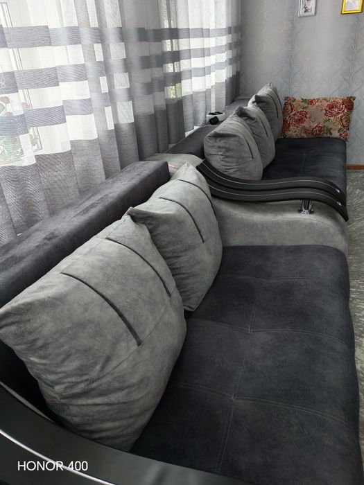 Мягкий уголок диван