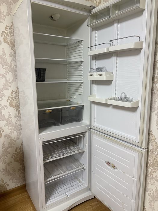 Продам холодильник Атлант