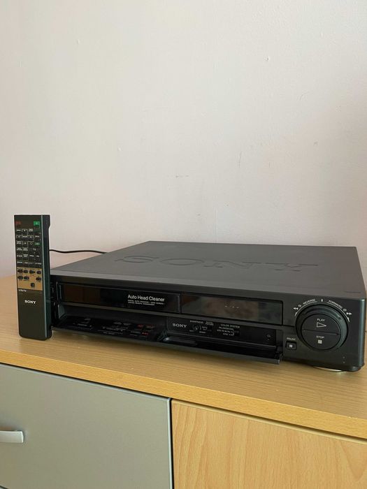 Видеорекордер Sony SLV-226EE