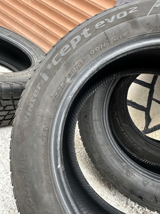 Caucucuri iarna 225/60/R17