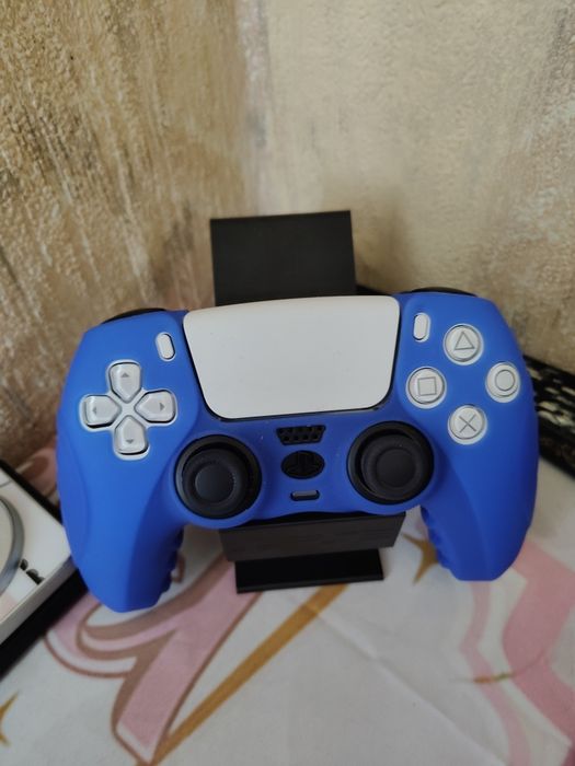 Продавам playstation 5 slim disc