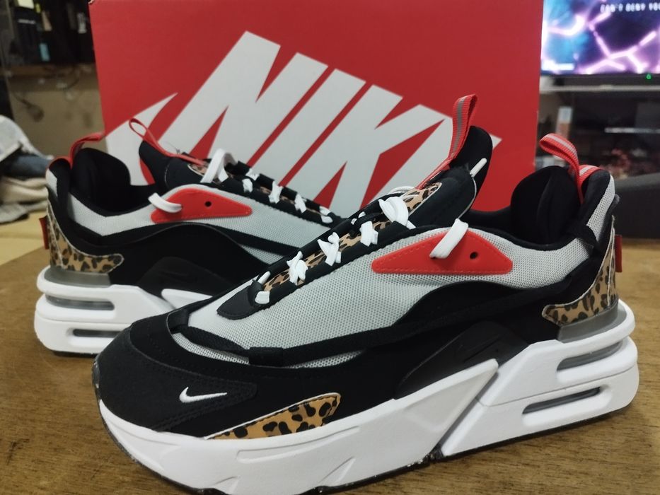 Nike Vomero Plus Volt 43 100% original