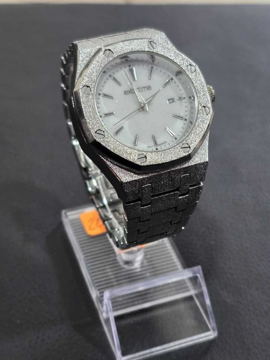 Продавам мъжки часовник Еxactime