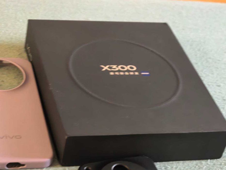 Смартфон Vivo x300 256 gb