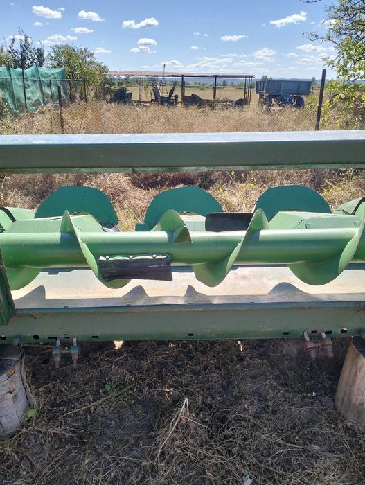 Masa de Porumb John Deere 443