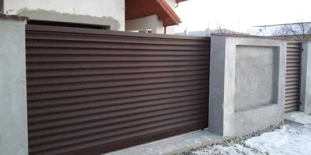 Garduri si porti stil jaluzea, sipca metalica, tabla cutata