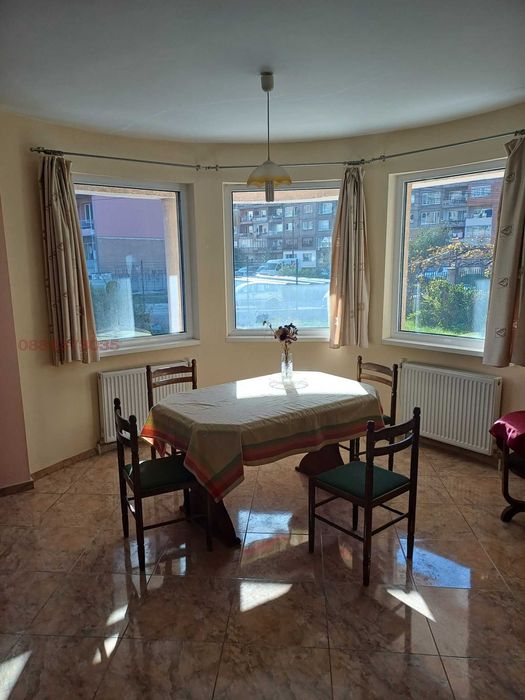 Продава се Къща в Перник, Мошино - 303 кв.м за 1815 €/кв.м - Снимка #1