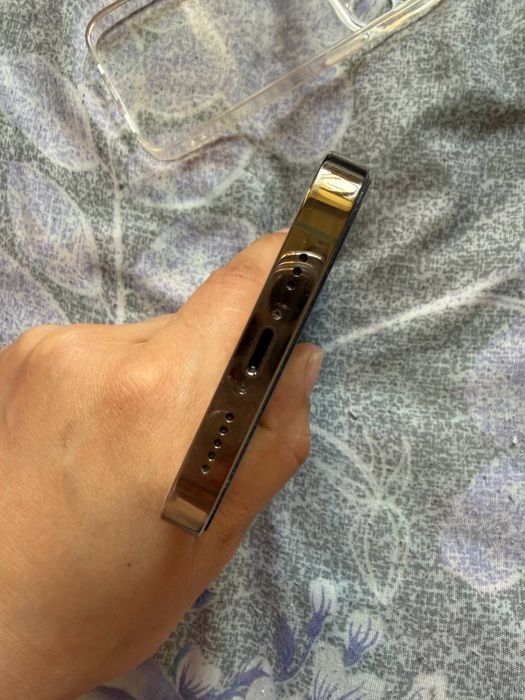 Iphone 14 pro gold