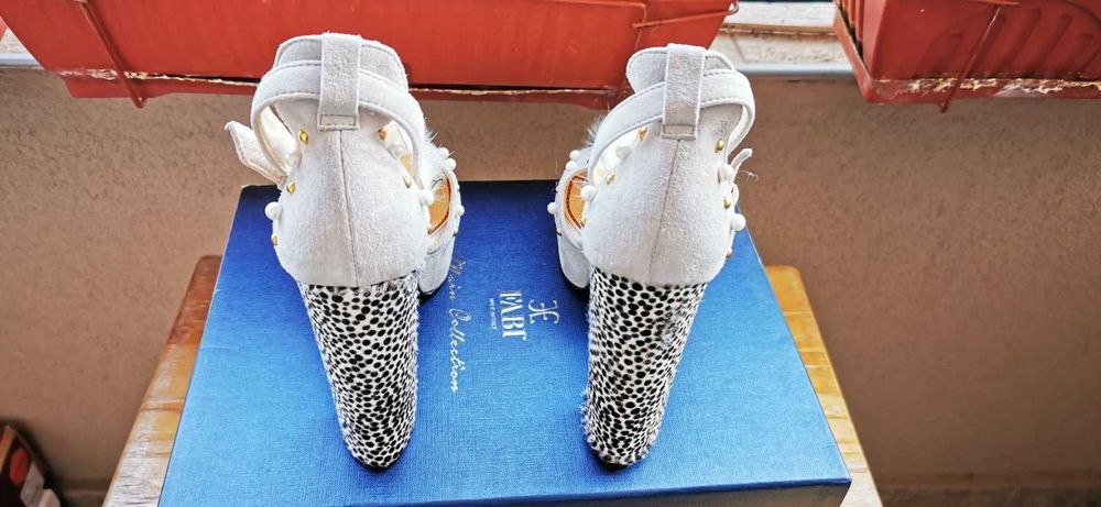 Оригинални маркови дамски кожени елегантни обувки FABI - 37,5 номер