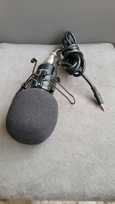 ZINGYOU Microphone  BM-800 se vinde cum se vede