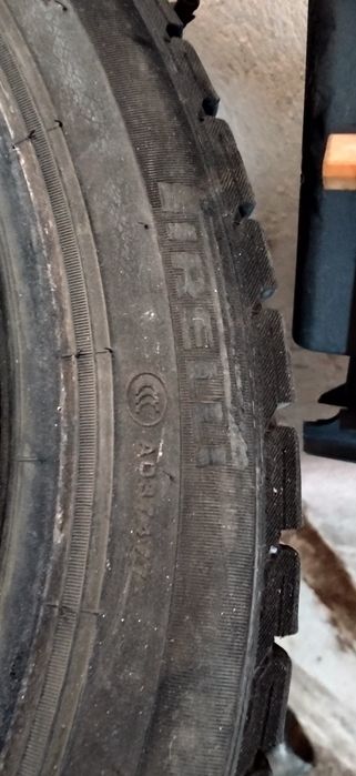 Pirelli 225,45,18