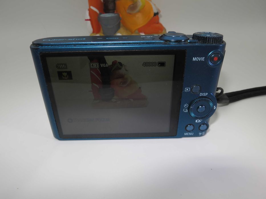 Sony Cyber-shot DSC WX300 ултра компактен цифров фотоапарат, дигитална камера с 20х оптичен зум, 18MP, Wi-fi, Ful HD, пълен комплект - работи отлично!