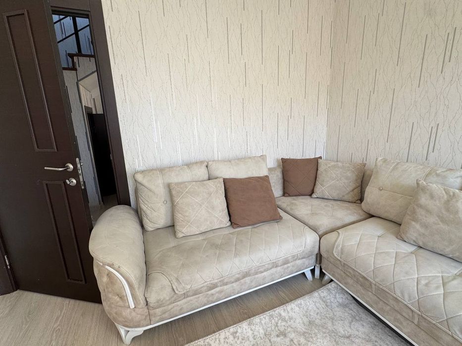 Уголок для гостиной в хорошем состоянии