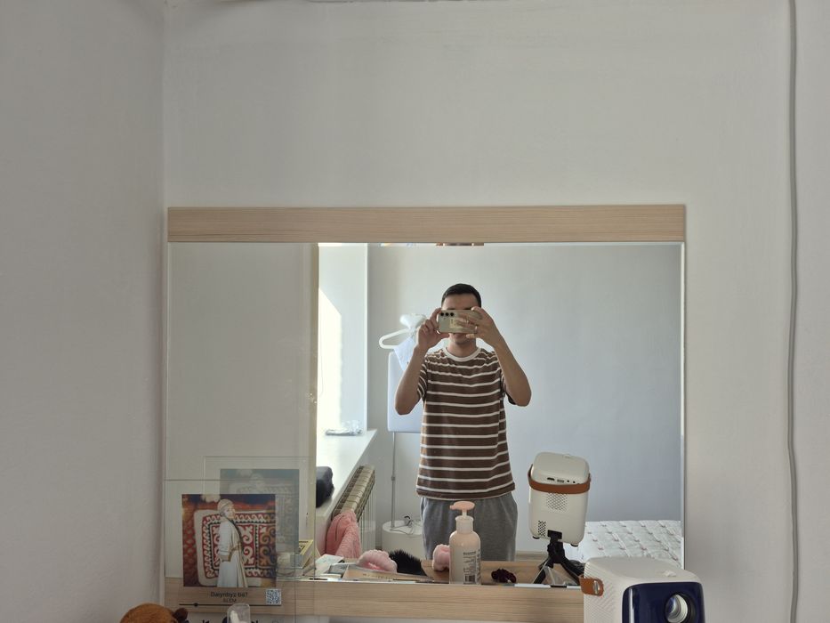 Продам зеркало настенное