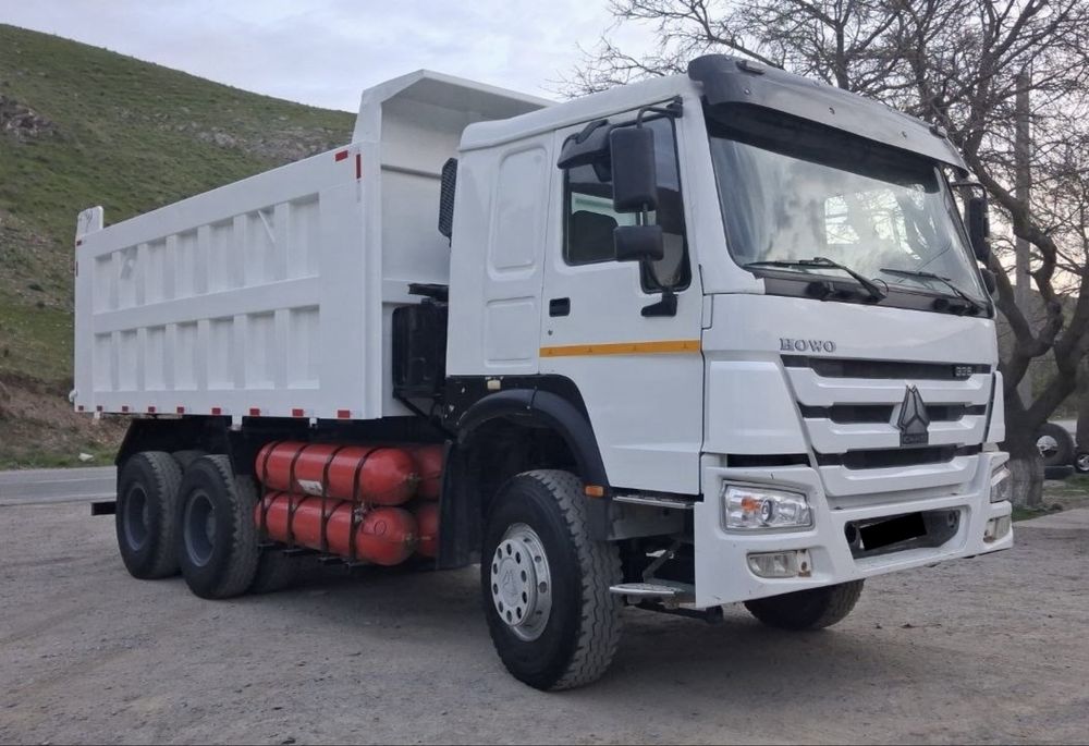 Вариантга Самосвал  HOWO срочно сотилади