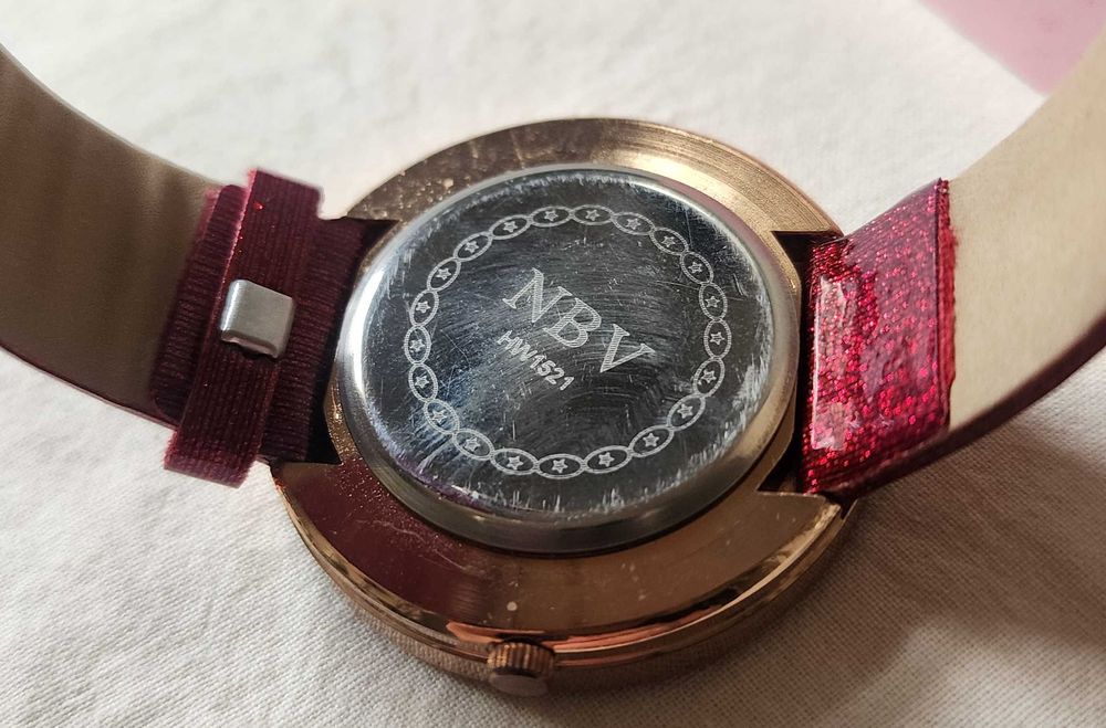 Наручные женские часы "SOPHIA"