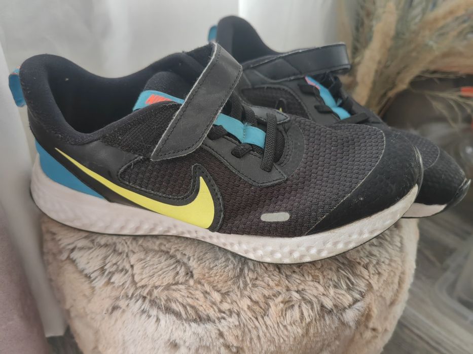 Маратонки nike 35n 22см