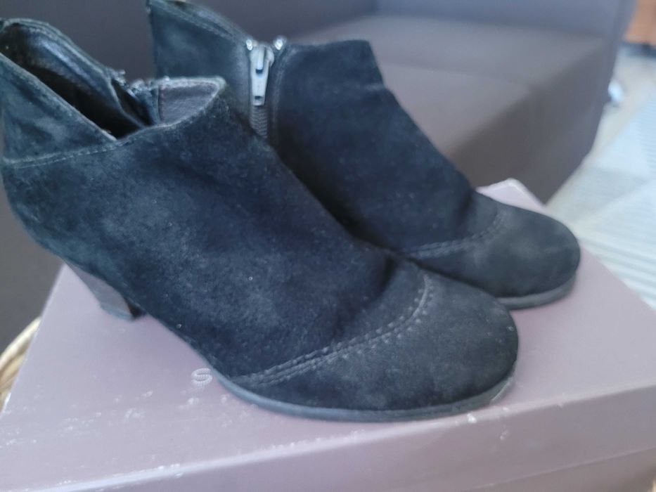 Botine din piele intoarsa