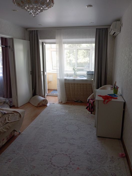 Продам квартиру 3-х комнатную