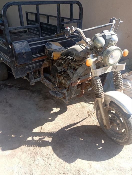 Lifan mototsikl yurib turibdi pul zarur