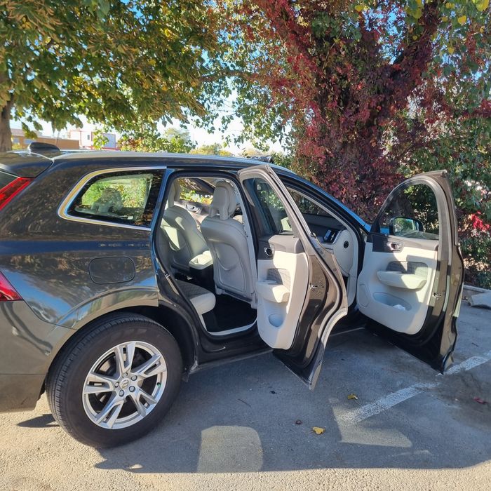 Vând Volvo XC60, 4x4 permanent, Full Options