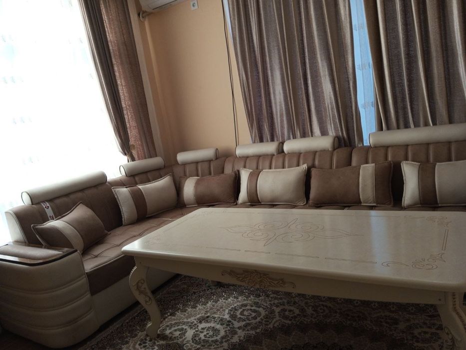 Zal uchun yumshoq mebel
