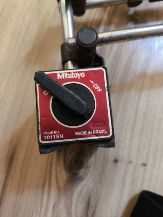 Магнитна основа Mitutoyo 7011sn с магнитна сила 600 N