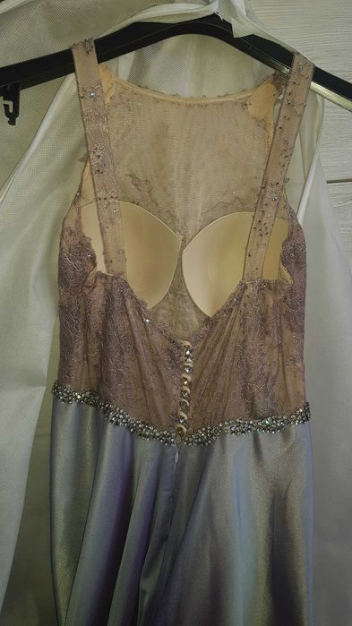 Лилава бална рокля