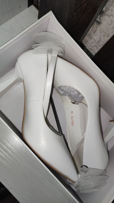 Poshnali tufli sifatli