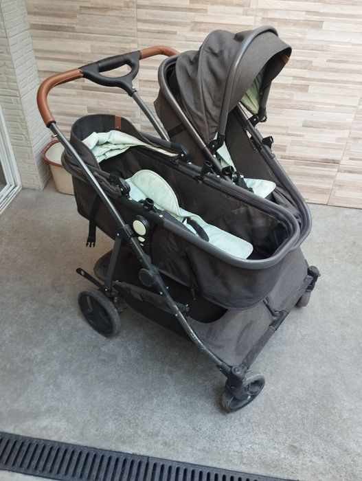 Продавам количка за близнаци chipolino duo