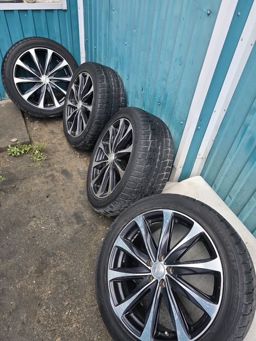 Продам диски с резиной r18