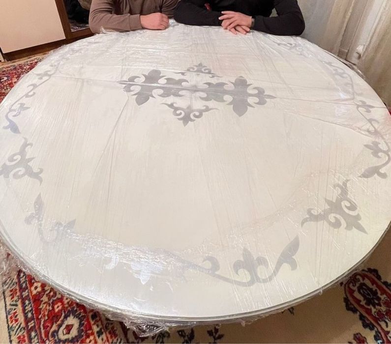Круглые столы , столы трансформеры.
