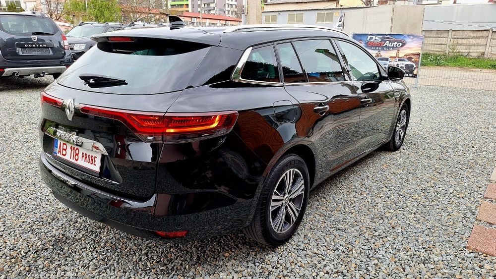 Renault Megane 2023 1.5 Dci 115 CP Head Up Bord Digital Full Led Euro6