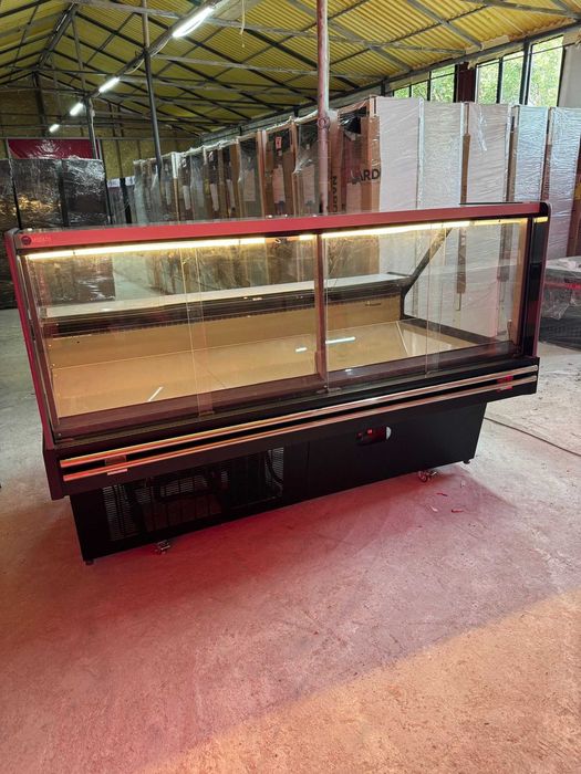 Vitrină frigorifică orizontală– 2455 mm profesională1