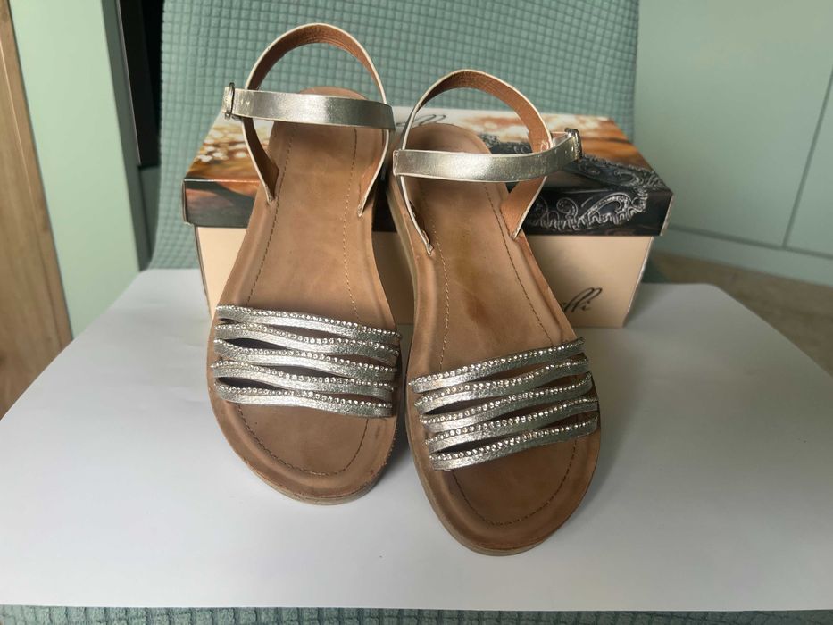 Летни сандали - различни