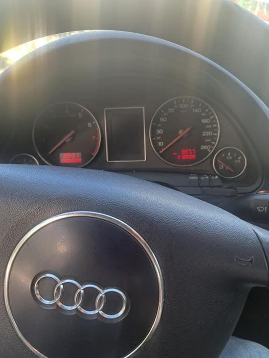 Vând audi A4 2.0
