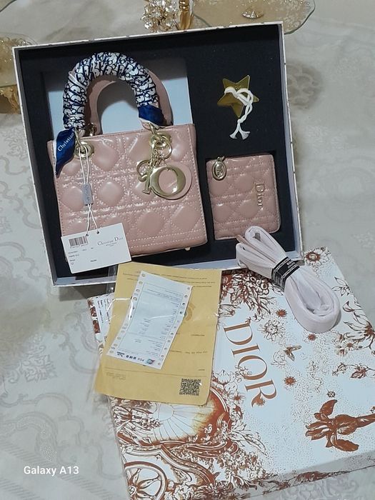 Yangii Dior sumka orginal yangi ishlatilmagan