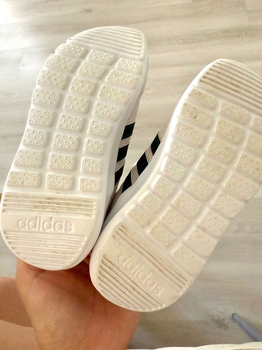 Маратонки adidas 27