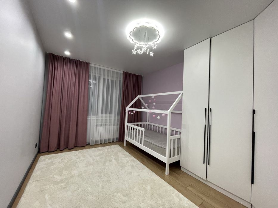 Детская кровать с матрасом