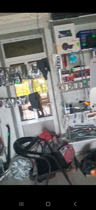 Авто запчаст дукон ёпилаётганлиши сабабли запчастлар сотилади