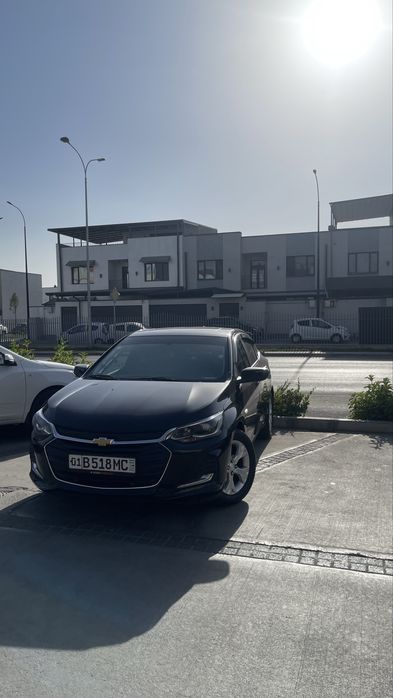 Chevrolet Onix  Premier 2