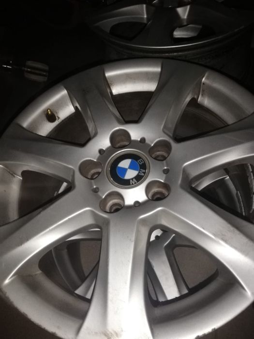 Jante BMW pe 17 cauciucuri michelin