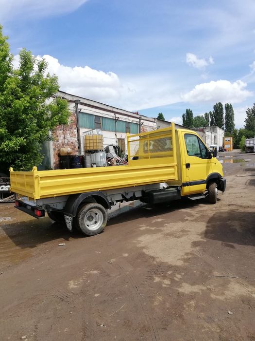 Bena basculabila Lada si platouri autoplatforme la comandă