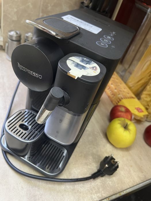 Expresor Nespresso DeLonghi
