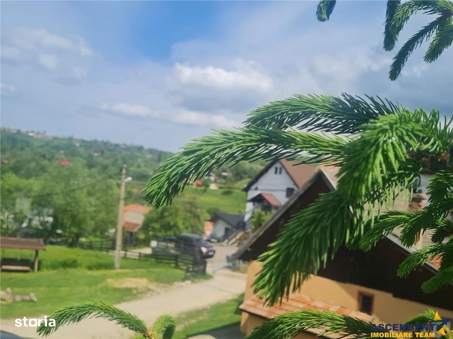 Teren 1.450 mp intravilan, la DN, cu priveliste de carte postala, Bran